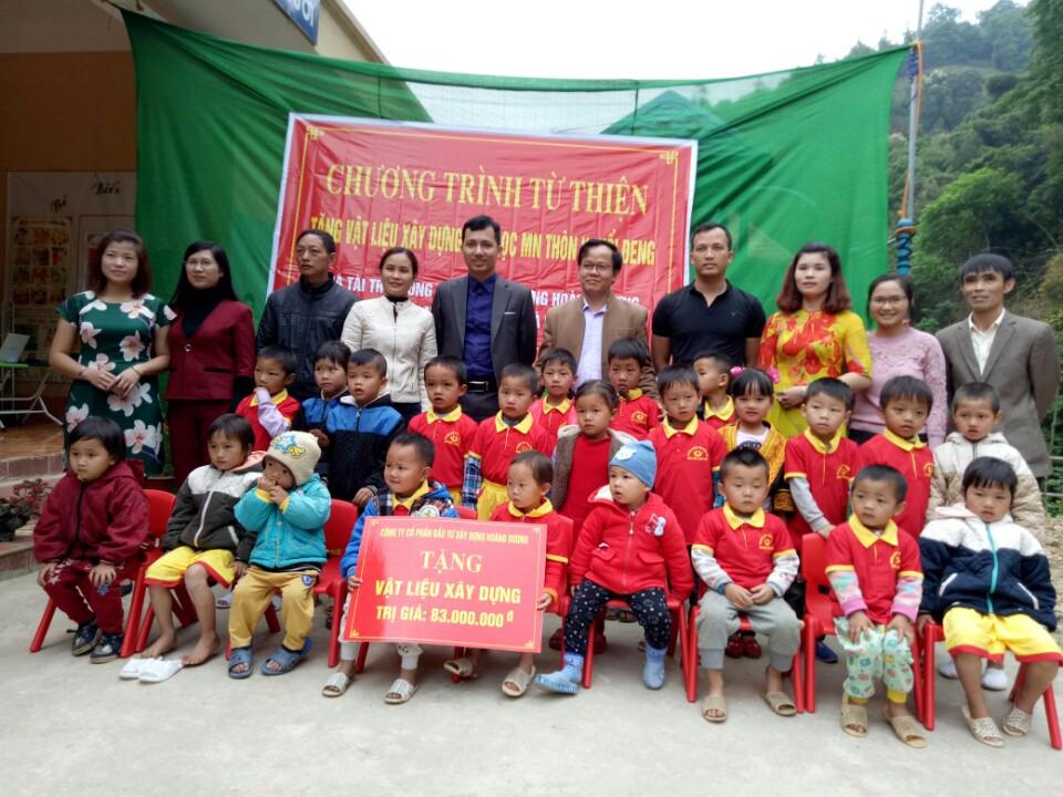 Sàn bất động sản Tùng Lâm trao tặng vật liệu xây lớp mầm non Mẫu Sơn